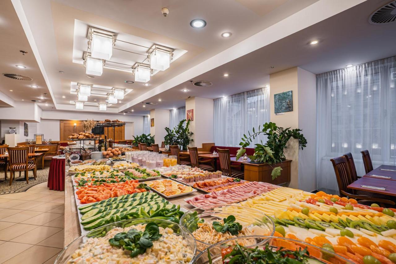 Ramada Centre 4* Praga